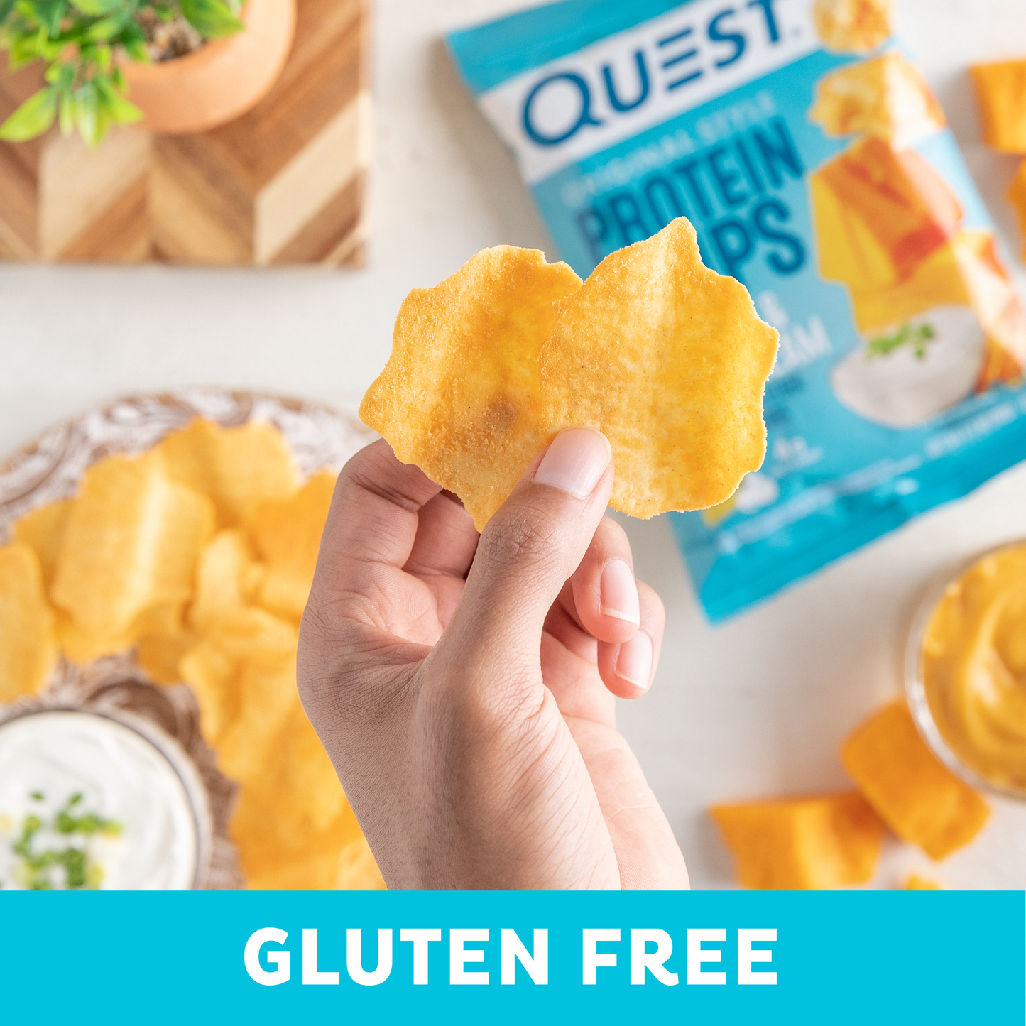 cheddar-and-sour-cream-original-style-protein-chips-x7 qst-000296_cheddar-_-sour-cream-original-style-protein-chips_7.2.png